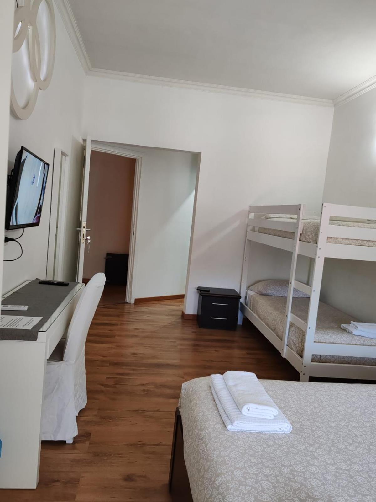 Appia Avenue 639 Hotel Рим Екстериор снимка