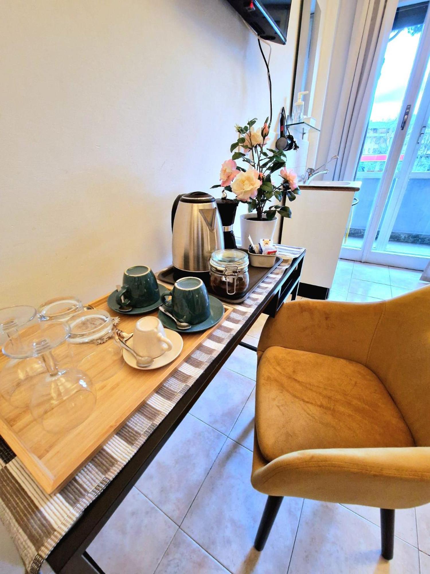 Appia Avenue 639 Hotel Рим Екстериор снимка