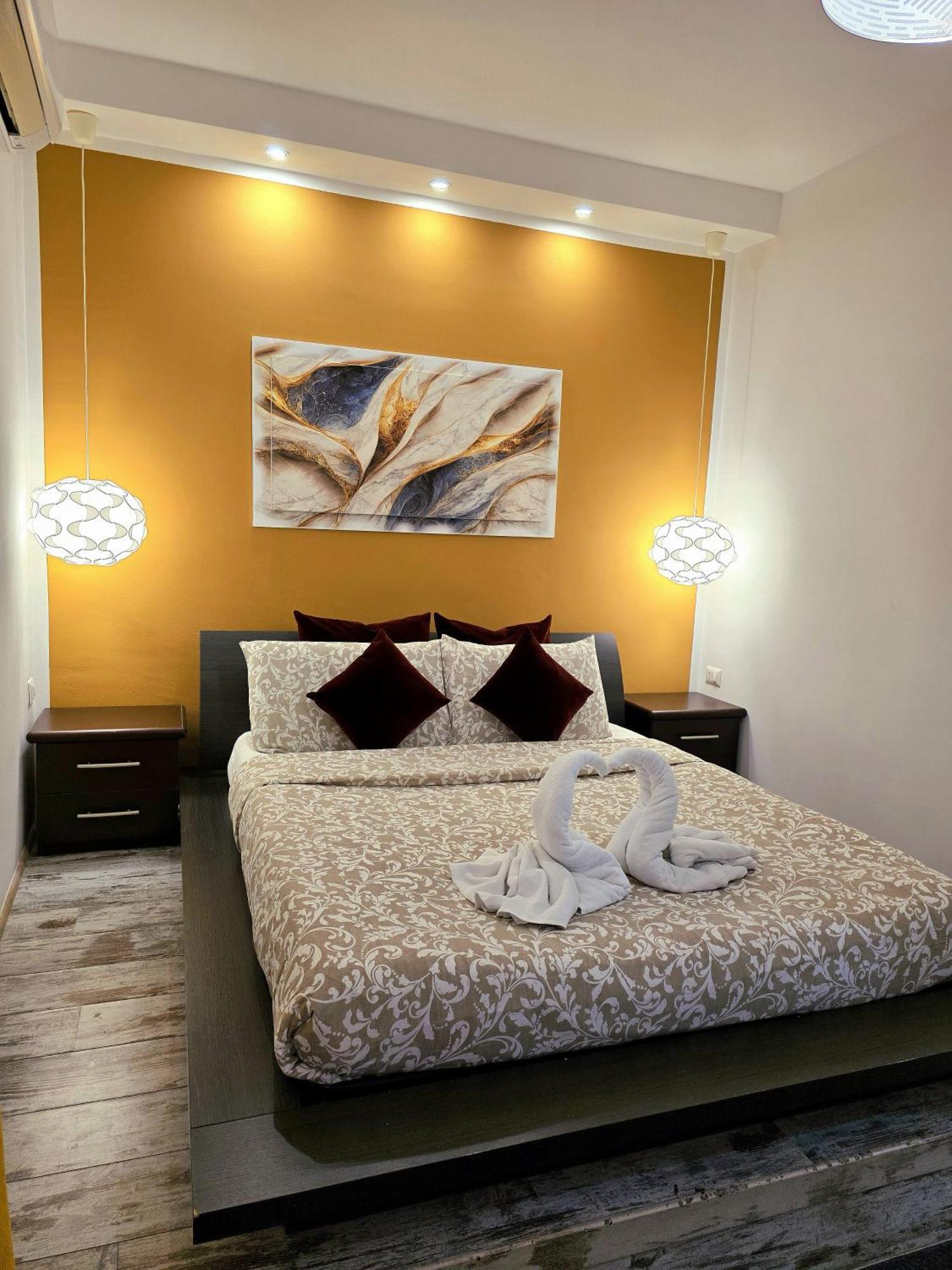 Appia Avenue 639 Hotel Рим Екстериор снимка