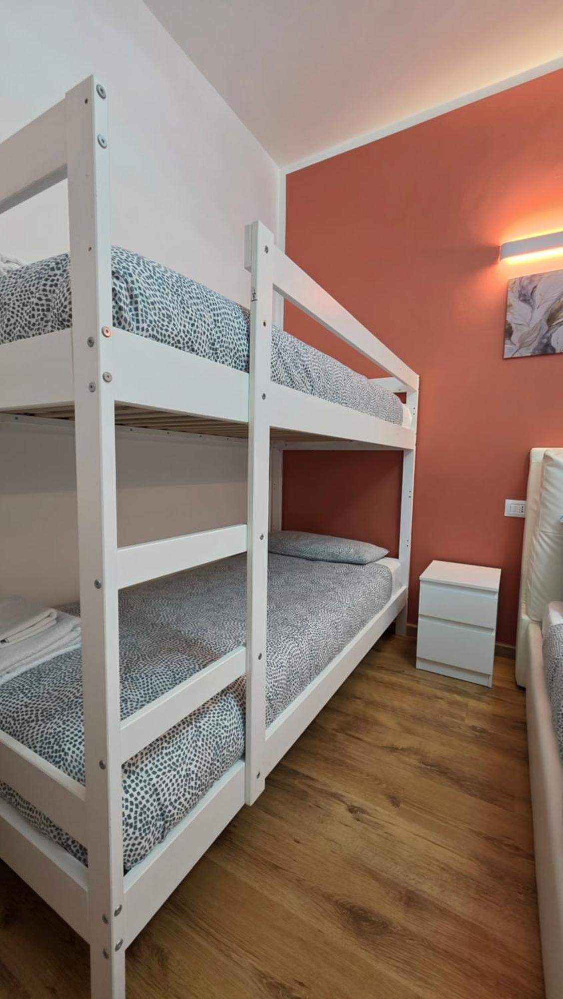 Appia Avenue 639 Hotel Рим Екстериор снимка