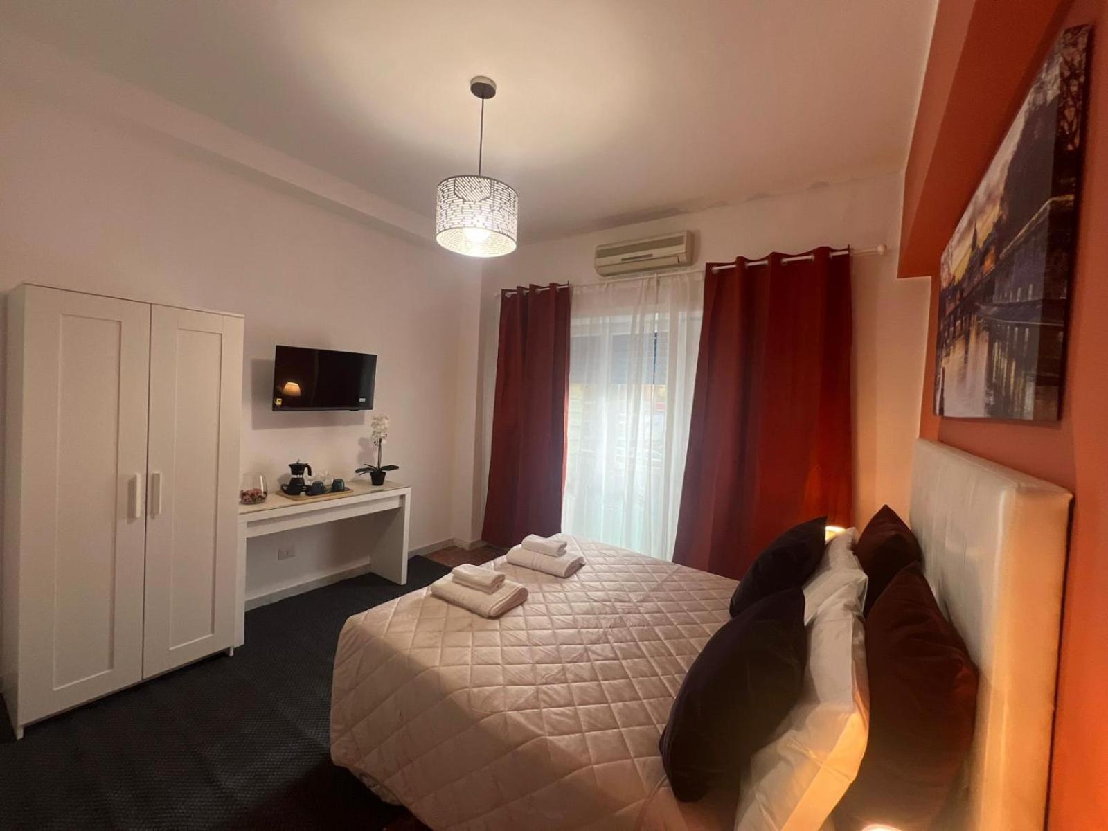 Appia Avenue 639 Hotel Рим Екстериор снимка